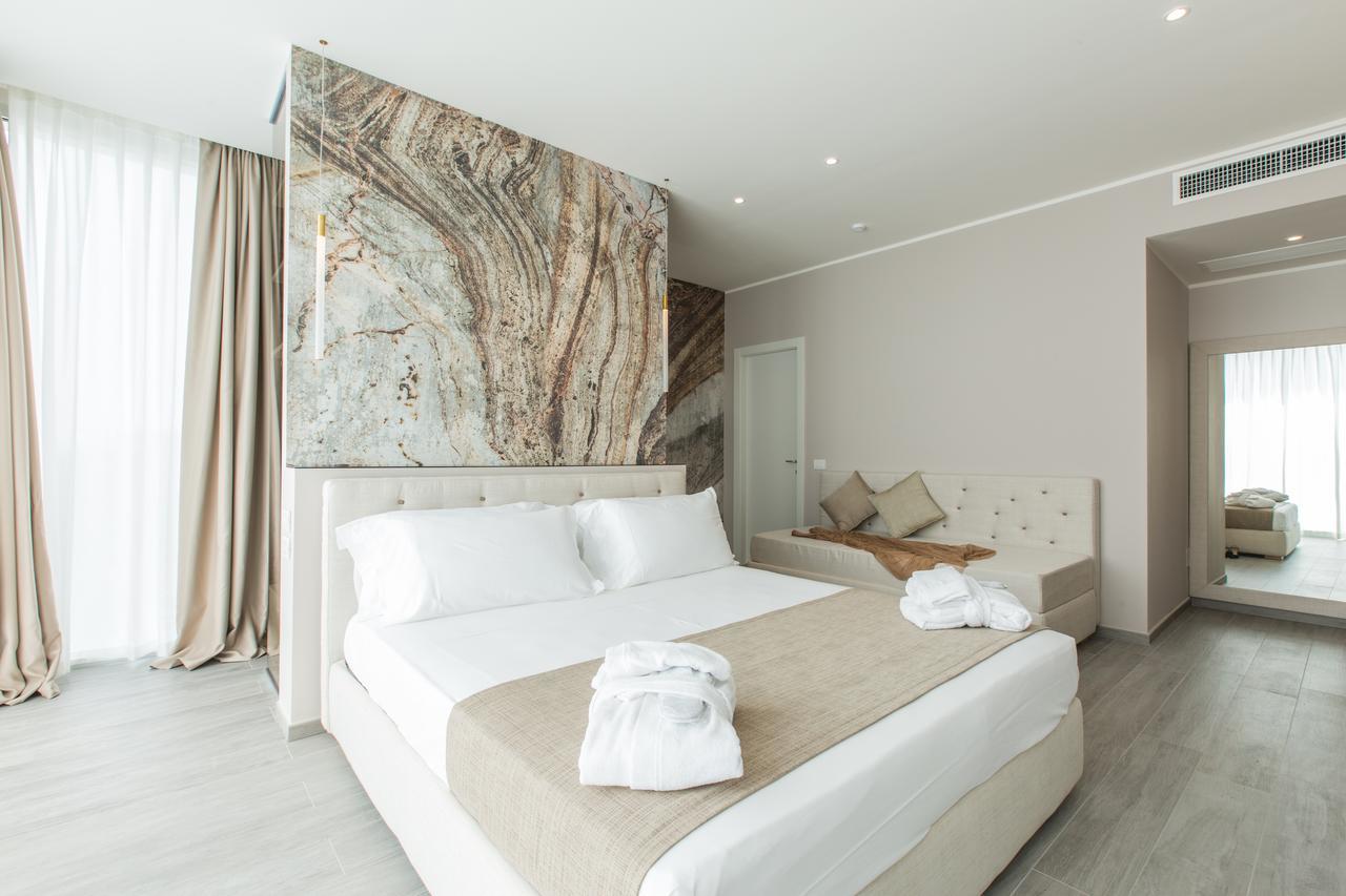 Hotel Luxor Milano Marittima Exterior photo